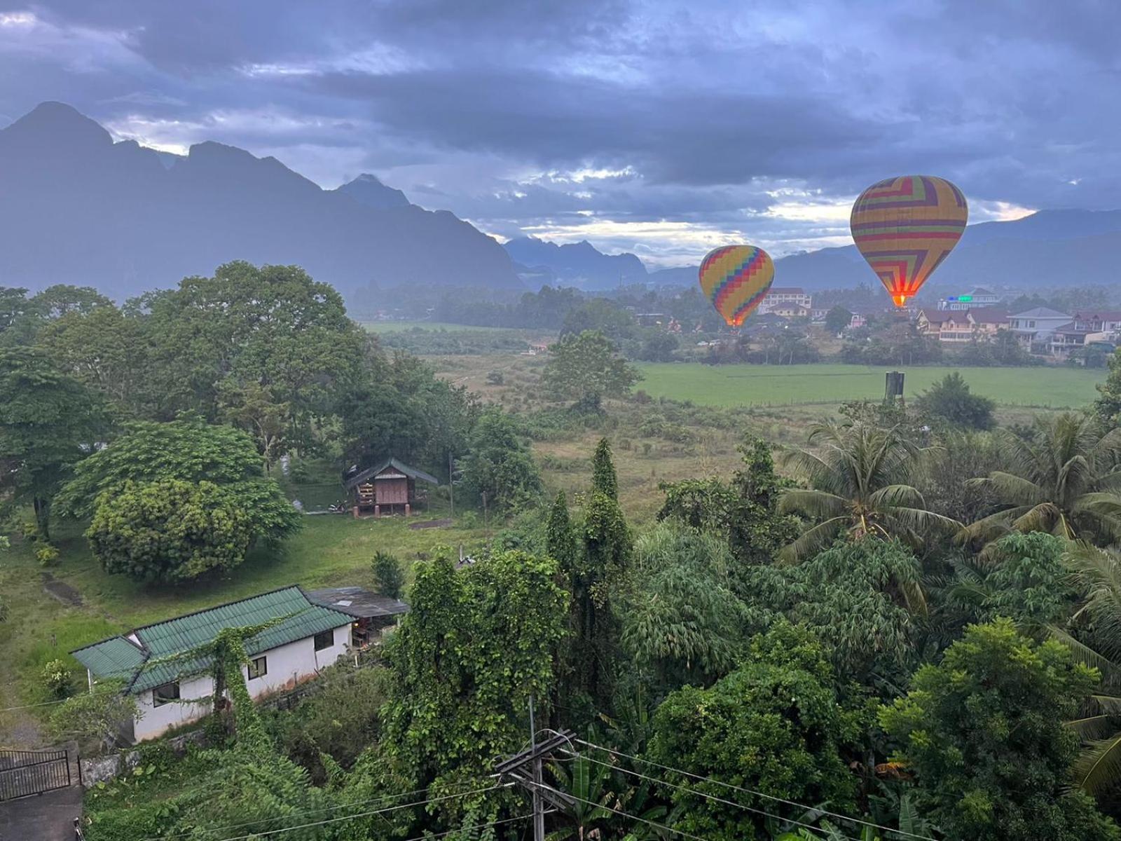 Vang Vieng Th Central Park Hotel Zewnętrze zdjęcie
